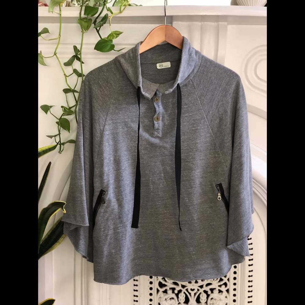 Poncho sweatshirt